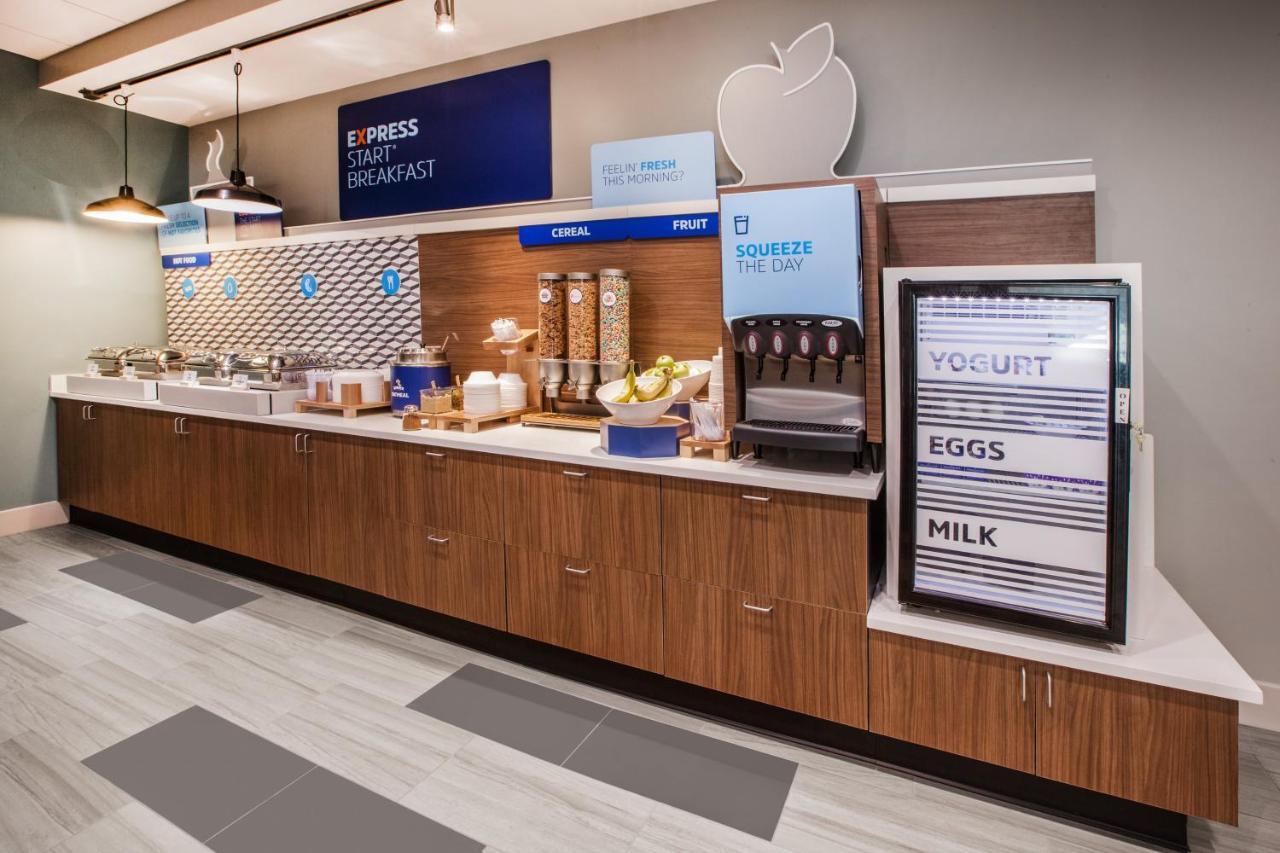 Holiday Inn Express & Suites Windsor East - Lakeshore By Ihg Tecumseh Luaran gambar