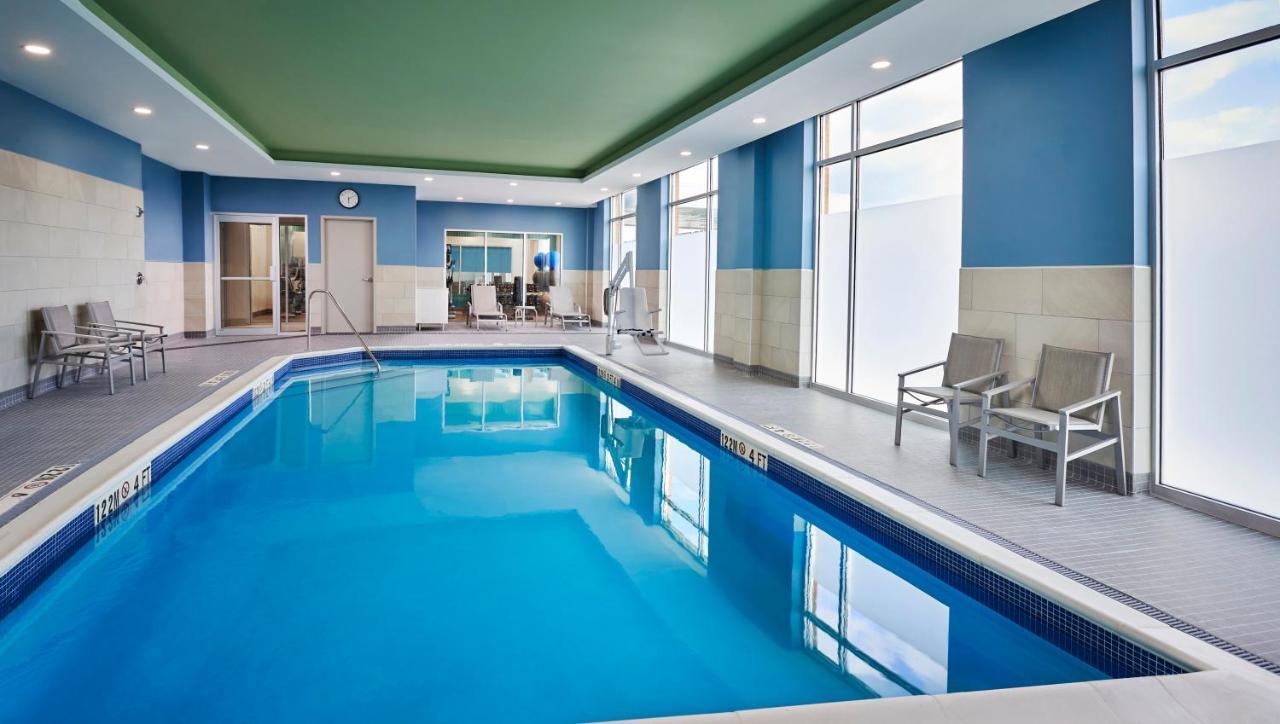Holiday Inn Express & Suites Windsor East - Lakeshore By Ihg Tecumseh Luaran gambar