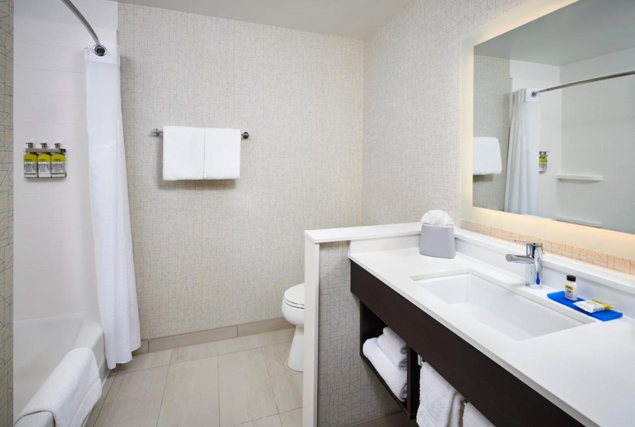 Holiday Inn Express & Suites Windsor East - Lakeshore By Ihg Tecumseh Luaran gambar