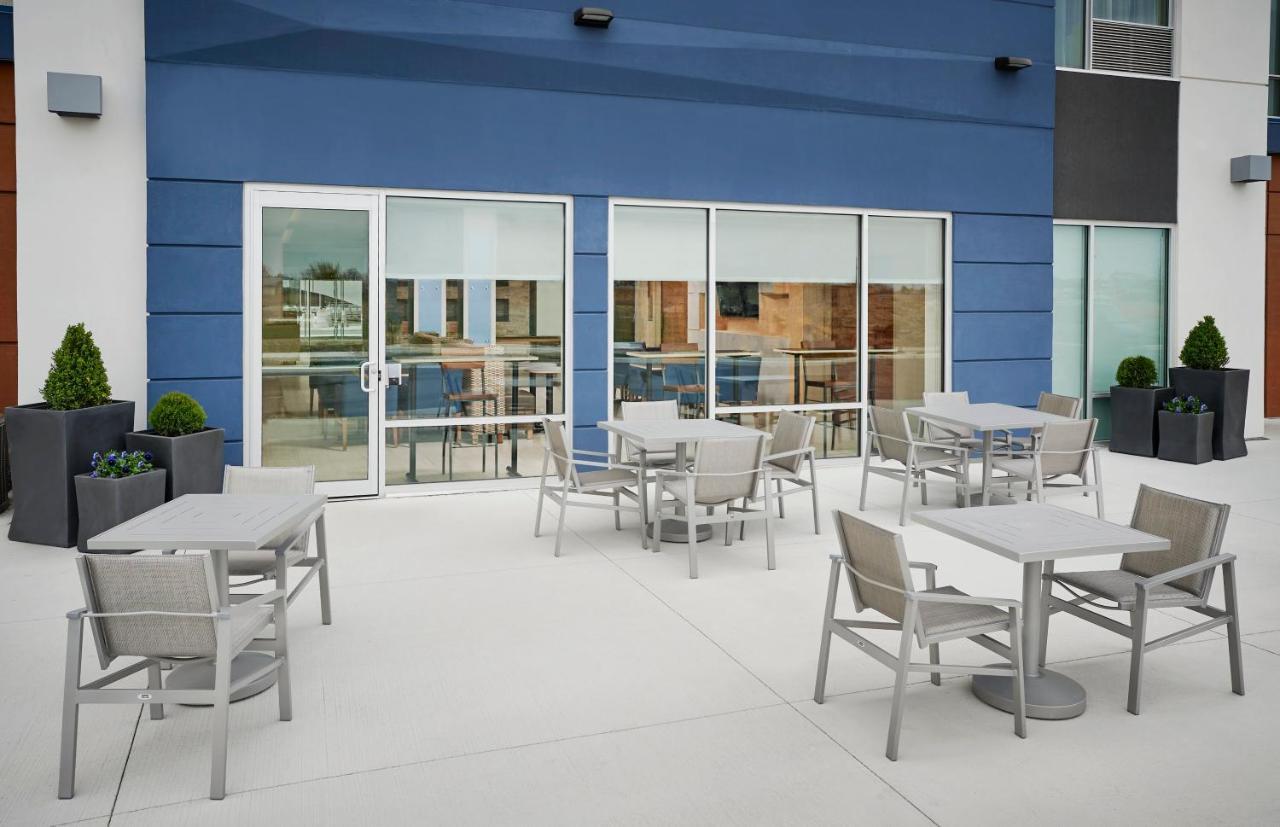Holiday Inn Express & Suites Windsor East - Lakeshore By Ihg Tecumseh Luaran gambar