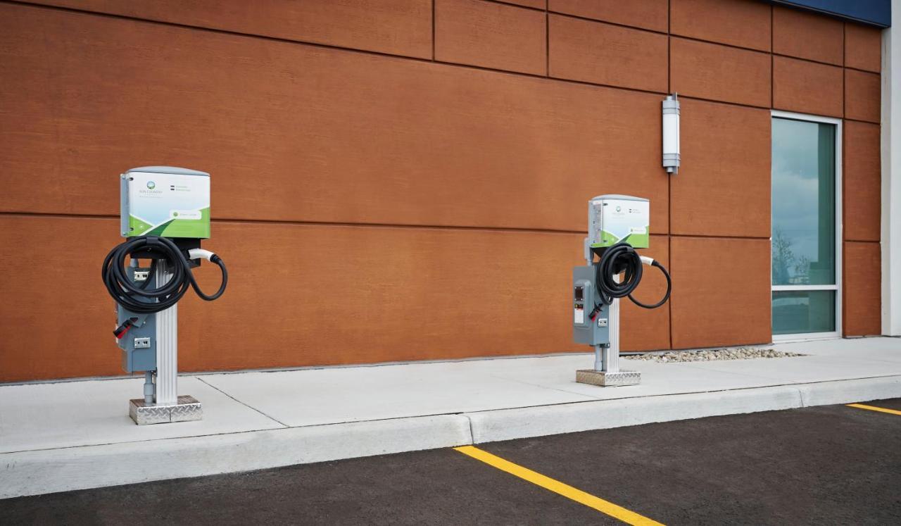 Holiday Inn Express & Suites Windsor East - Lakeshore By Ihg Tecumseh Luaran gambar